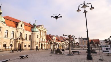 Dron lata nad Pszczyną. Wie, kto pali w piecu śmieciami. Fot. UM Pszczyna