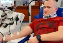 Bierzcie przykład z tego policjanta drogówki! Dzięki niemu komuś uda się uratować życie. Fot. KMP Bytom