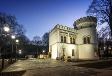 Odbudowa ruin oficyny pałacu Tiele-Wincklerów w Bytomiu-Miechowicach rozpoczęła się na początku 2019 roku (fot. UM Bytom)