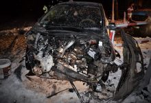 Mieszkanka Mikołowa miała sporo szczęścia, nie doznała bowiem żadnych obrażeń. Miała też w organizmie sporo alkoholu i żadnych uprawnień do kierowania pojazdami. Grozi jej do 2 lat pozbawienia wolności (fot.KWP Katowice)