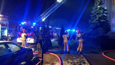 BRAWA dla tych policjantów! Gdyby nie ich pomoc, mężczyzna spłonąłby żywcem. Fot. Policja Śląska