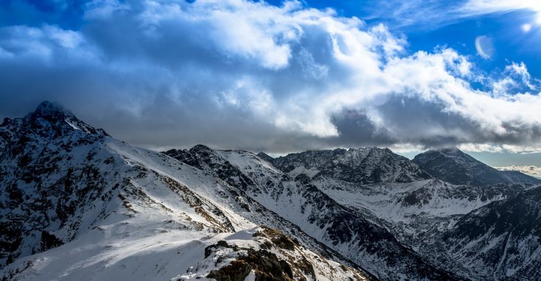 Bardzo trudne warunki na szlakach w Tatrach. Obowiązuje trzeci stopień zagrożenia lawinowego! (fot.poglądowe/www.pixabay.com)