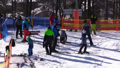 Przedsiębiorcy w Wiśle otwierają się na turystów. Już miniony w weekend działać zaczęły niektóre stoki narciarskie, dzisiaj dołączyły do nich restauracje i hotele