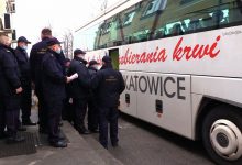 Mundurowi ze Straży Ochrony Kolei oddają osocze. Tylko w Katowicach zjawiło się 20 dawców!