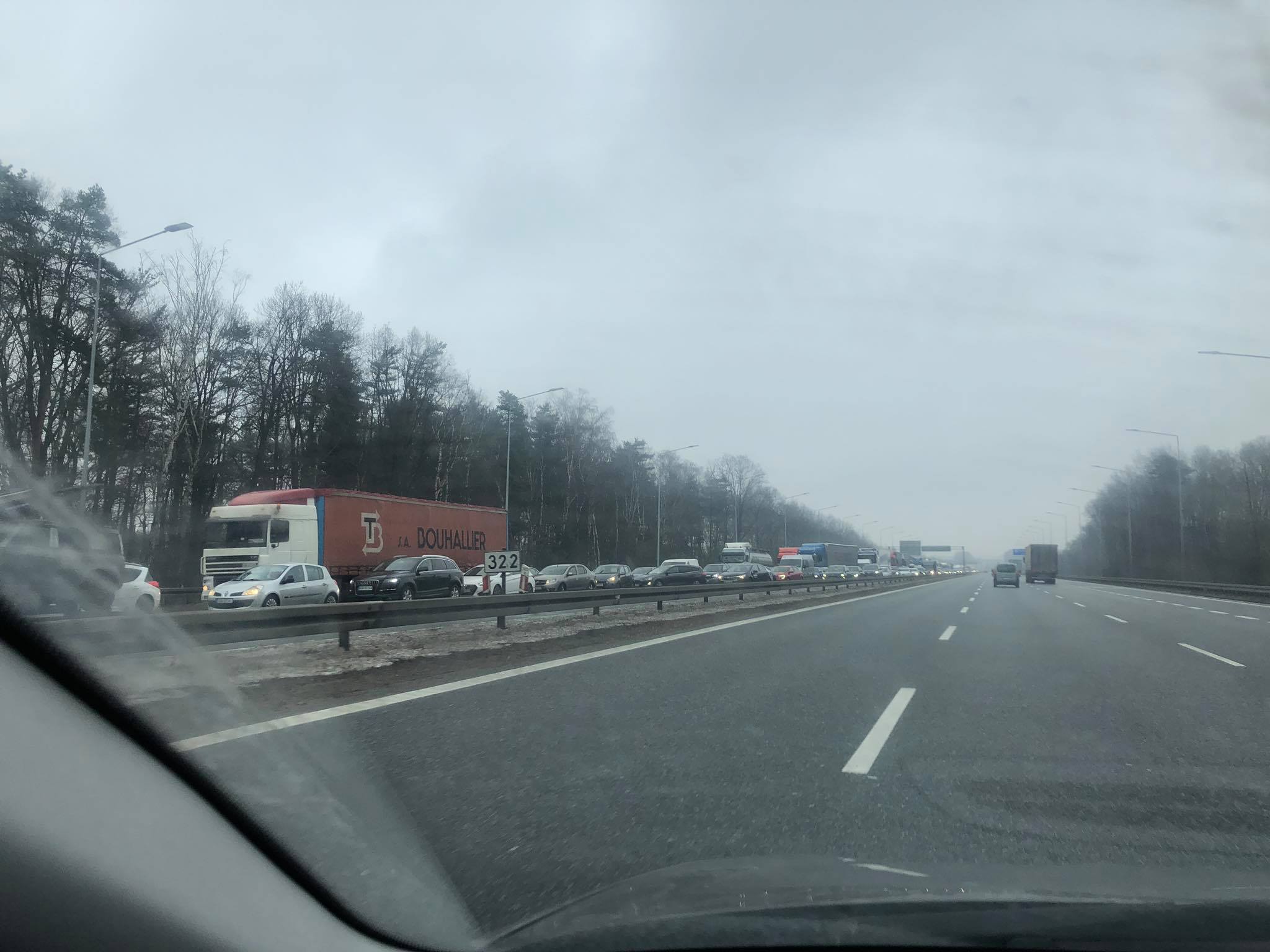 Śląskie: Wypadek na autostradzie A4. Ogromny korek w kierunku Wrocławia (fot.TVS)