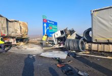 Zderzenie trzech ciężarówek na autostradzie A4 w Gliwicach! Wypadek miał miejsce na A4 na wysokości bramek w kierunku na Wrocław. (fot.Śląska Policja)