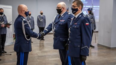 Roman Rabsztyn został już oficjalnie nowym komendantem wojewódzkim śląskiej policji. Zastąpi na tym stanowisku Krzysztofa Justyńskiego, który odchodzi na emeryturę (fot.KWP Katowice)