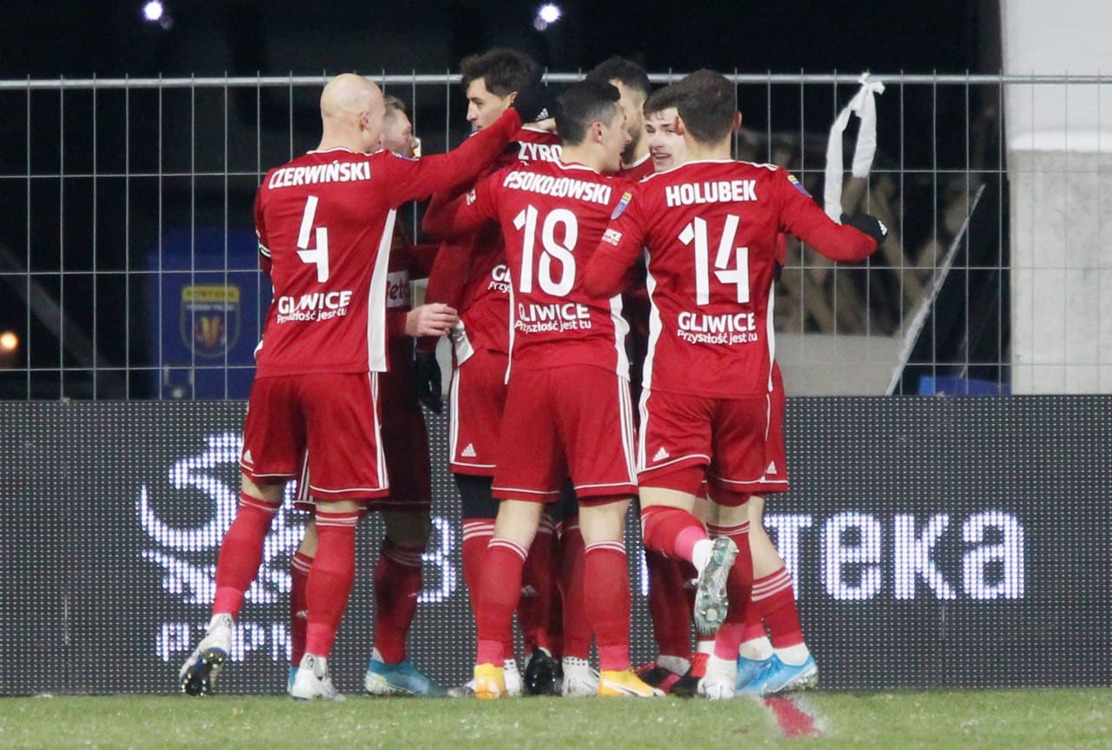 Lider ekstraklasy pokonany u siebie! Piast Gliwice z awansem do ćwierćfinału Pucharu Polski! (fot.Piast Gliwice)