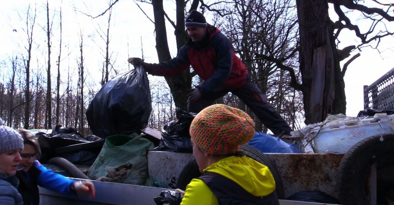 Mieszkańcy Żor sami posprzątali kawał miasta. Z lasu w Baranowicach zniknęły śmieci!