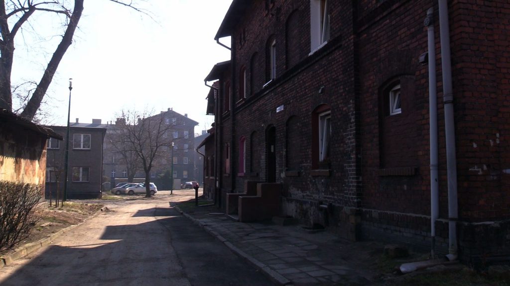 We wrześniu ubiegłego roku Katowice pozyskały od osób prywatnych dwa mieszkania przy Placu Ogród Dworcowy 4 i 5, w tym jeden lokal w budynku, w którym mieszkał kiedyś Kazimierz Kutz