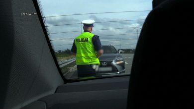 Śląskie: Prokuratura zatrzymała policjantów z drogówki! Plus kogoś, kto miał nawiać ich do przestępstwa