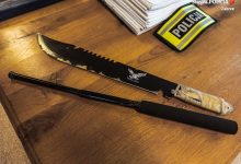 Dzieci z maczetami napadły na dzieci. Ukradły... pączki i buty sportowe. Fot. Policja Śląska