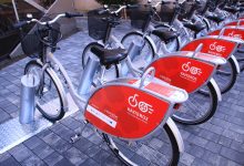 Chorzów: Rusza KajTeroz. Czerwone rowery znajdziecie w 46 stacjach na terenie miasta (fot.GZM)