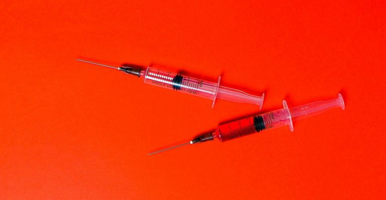 WHO ostrzega: Upływa termin na zamówienie szczepionek przeciw grypie na sezon 2021/2022 (fot.pexels.com)