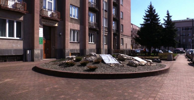 Sosnowiec upamiętnia ofiary katastrofy pod Smoleńskiem. Miasto stawia pamiątkową tablicę