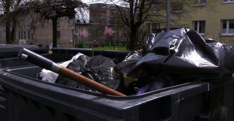 Wzrosną opłaty za wywóz odpadów komunalnych dla mieszkańców Katowic. Dotychczasowa stawka w mieście, czyli 21 złotych 30 groszy, była jedną z najniższych spośród wielu gmin Górnośląsko-Zagłębiowskiej Metropolii
