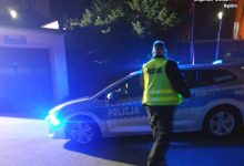 Policjanci z Będzina eskortowali rodzącą kobietę na porodówkę w Siemianowicach Śląskich (fot.policja)