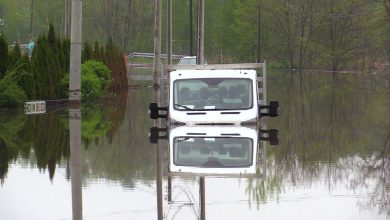 Woda pojawiła się nagle, jakby znikąd! Zalane miasta na Śląsku po nawałnicach i burzach liczą straty