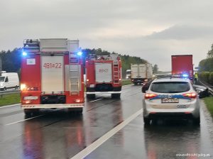 Groźny wypadek na autostradzie A4, Na jej 354-ym kilometrze doszło do zderzenia BMW i ciężarówki. źródło: www.112tychy.pl - Tyskie Służby Ratownicze