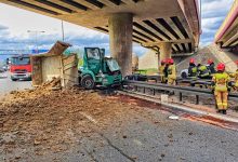 Wypadek na autostradzie A4. Nie żyje kierowca ciężarówki (fot.Policja Małopolska)