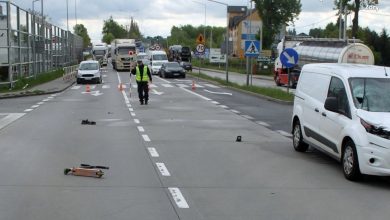 Żory: Potrącenie dziecka na DK81. 12-latek został przetransportowany śmigłowcem do szpitala (fot.KMP Żory)