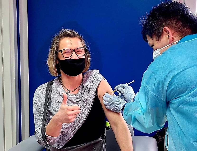 Ministerstwo zdrowia zaprezentowało dane z których wynika, że aż 98% zgonów na covid-19, to osoby niezaszczepione przeciwko koronawirusowi