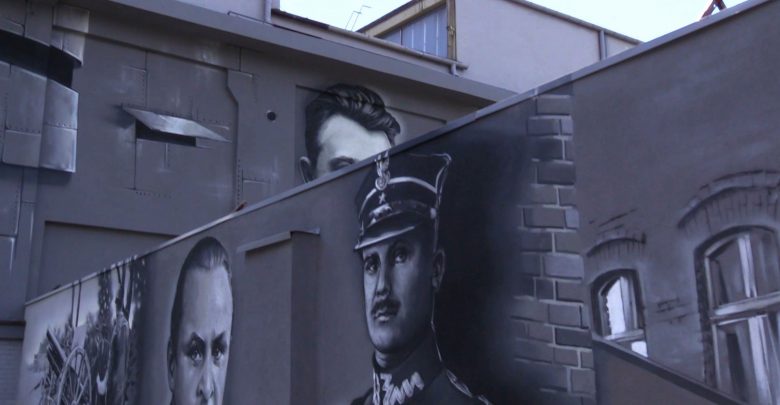 Ależ piękny! Mural Powstań Śląskich w Siemianowicach zachwyca rozmachem i detalami!