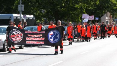 Protest ratowników medycznych przetoczył się przez Polskę. Na ulice wyszli także w Katowicach