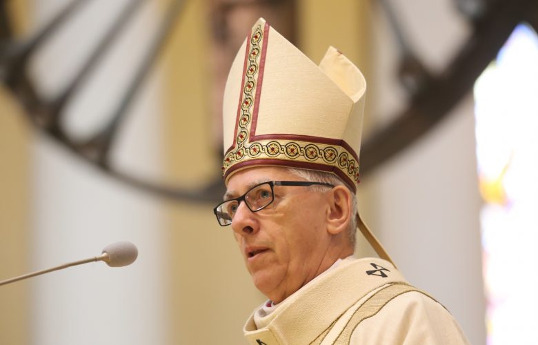 Abp. Wiktor Skworc odwołuje dyspensę od 20 czerwca. Fot. Archidiecezja Katowicka/Krzysztof Gawor