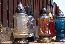 Pogrzeb rodziny zamordowanej w Borowcach 20 lipca. Zabójca od 9 dni poszukiwany bez skutku