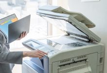 Jak na dogodnych warunkach wynająć kserokopiarkę? (fot.: Adobe Stock)