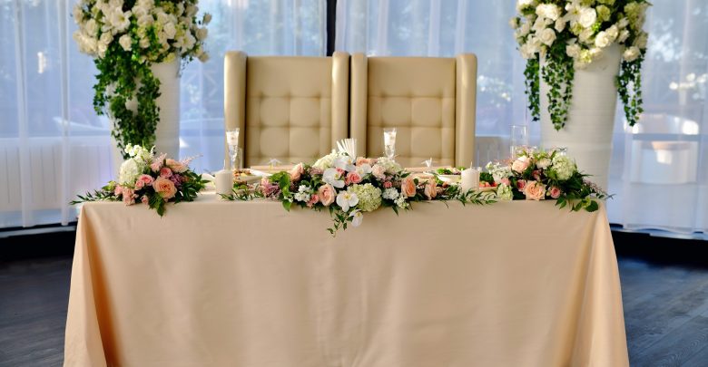 Wesele last minute – jak szybko i sprawnie zarezerwować salę weselną? (foto: envato.com)