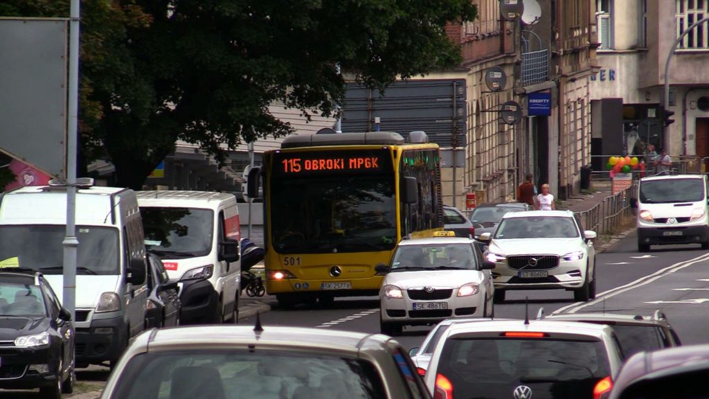 Śmierć 19-latki w Katowicach: Na kierowców autobusów wylewa się istne szambo! Fala hejtu bez precedensu!