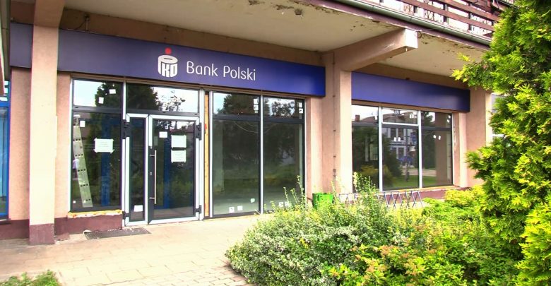 Bankomat wysadzony w powietrze! Śląska policja poszukuje bandytów