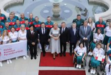 Prezydent Andrzej Duda wręczył nominacje sportowcom, którzy będą reprezentować Polskę podczas Igrzysk Paraolimpijskich w Tokio (fot.MKDNiS)