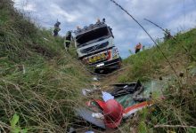 Wypadek w Rybniku. Kierowca wyleciał przez przednią szybę samochodu (fot.KMP Rybnik)