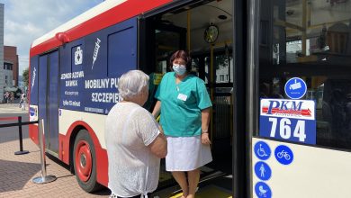 Masowe szczepienia w autobusach. W Sosnowcu zaszczepiło się 700 osób. Fot. UM Sosnowiec