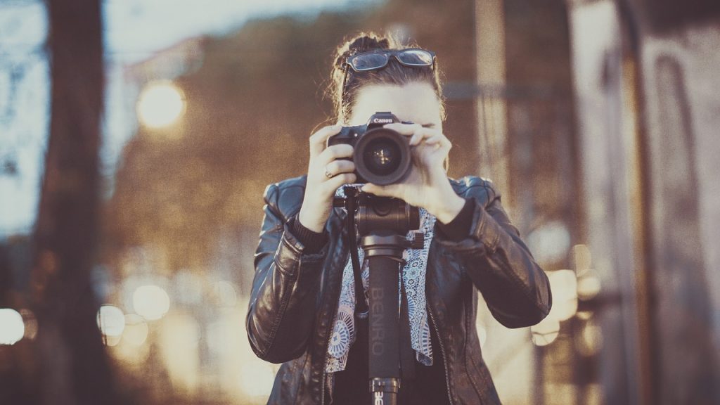 Jak ustrzec się przed kradzieżą aparatu fotograficznego? (foto: pixabay.com)