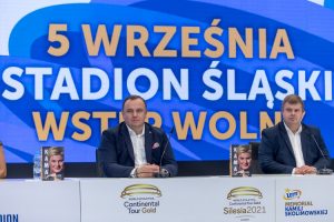 W przeddzień zawodów odbyła się konferencja prasowa, w której obok marszałka Jakuba Chełstowskiego oraz wicemarszałka Wojciecha Kałuży uczestniczyły gwiazdy Królowej Sportu