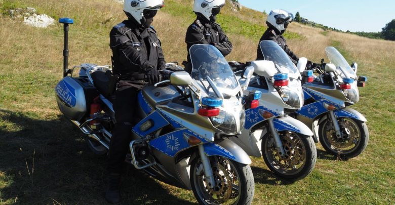 Jeździjcie bezpiecznie! Policja apeluje do motocyklistów na zakończenie sezonu [WIDEO]. Źródło: KMP w Częstochowie