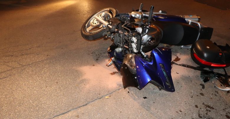 Wypadek motocyklisty w Jastrzębiu-Zdroju. Wyprzedzał na przejściu dla pieszych? (fot.policja)