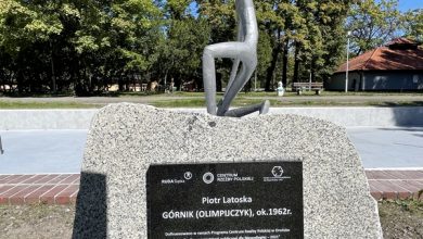 Ruda Śląska: wyremontowano rzeźbę Górnika-Olimpijczyka. Fot. UM Ruda Śląska