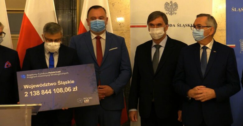 Czek na ponad 2 miliardy. Rządowy Fundusz Polski Ład doładował stan posiadania województwa śląskiego