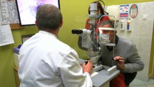 Badania nowoczesnych metod leczenia siatkówki oka ruszają w Śląskim Uniwersytecie Medycznym