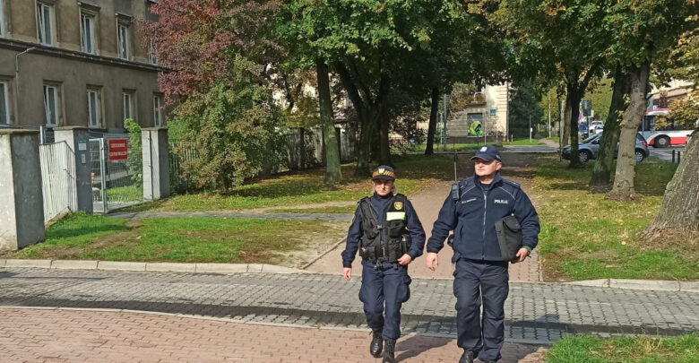 Policja i straż miejska z Częstochowy ścigają wagarowiczów. Fot. KMP Częstochowa