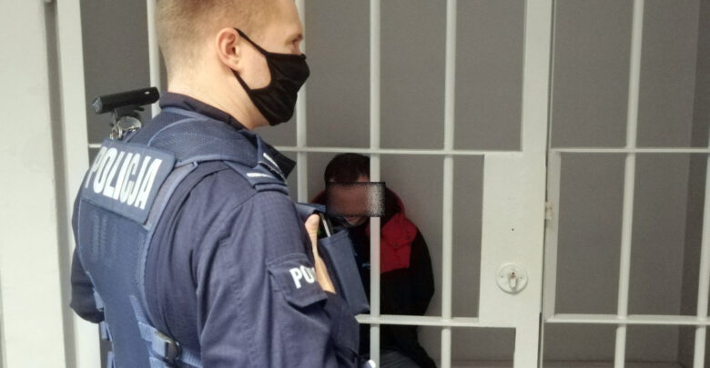 Siemianowice: udostępnił narkotyki 14-latce. Został zatrzymany. Fot. KMP Siemianowice Śląskie