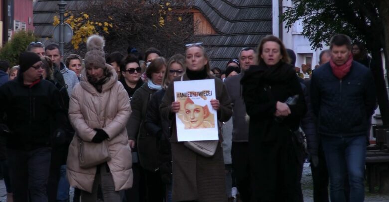 Protesty po śmierci 30-letniej Izy. Marsze "Ani jednej więcej!" zgromadziły tysiące uczestników