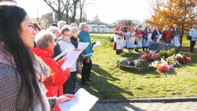 NIEPODLEGŁA DO HYMNU, czyli wszyscy zaśpiewają Mazurka Dąbrowskiego w samo południe