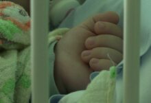 Pijana matka opiekowała się 3-letnią córkę. Dziecko było zaniedbane i głodne