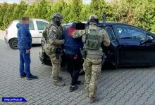 Policja rozbiła gang okradający podróżnych w pociągach. Fot. CBŚP